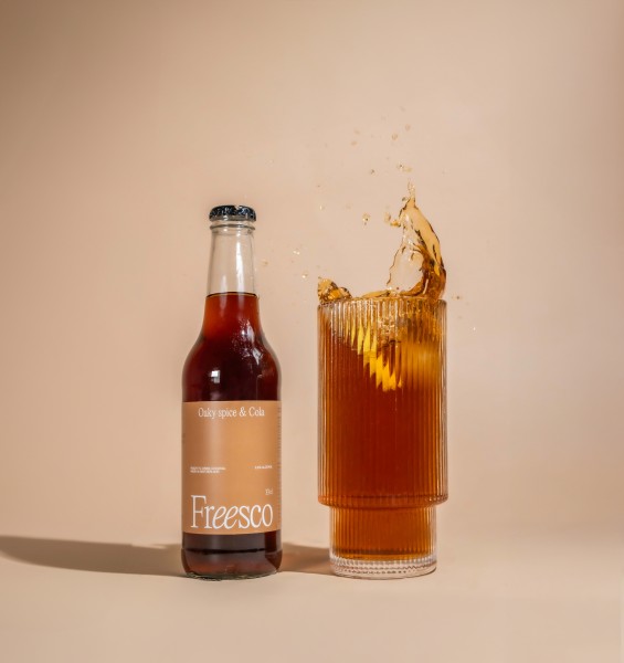 Freesco OAKY SPICE & COLA alkoholfreier Cocktail 0.0% Kiste 15 x 330 ml Schweiz